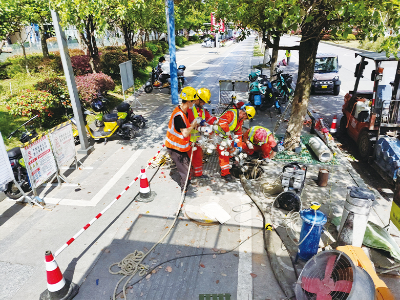  崇左UV-CIPP紫外光固化修复